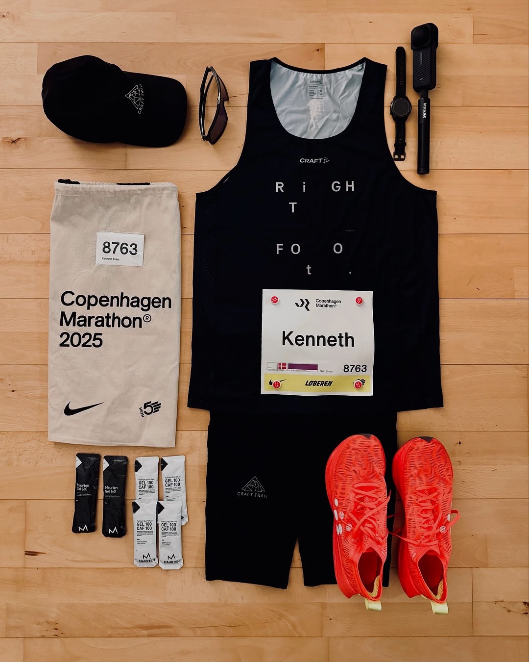 evers.runs Flatlay for tomorrow’s @cphmarathon 2025 🥳 The plan: There is no plan 🤣 Have fun, share the experience with all the #gutterne , and hopefully congratulate some of them with some bran